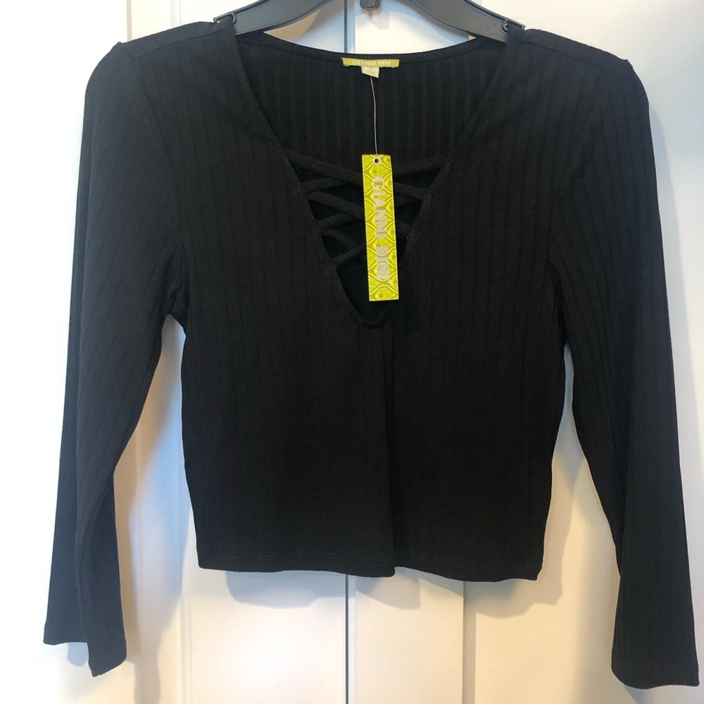 Gianni Bini black, crop top. New with tags. Size S